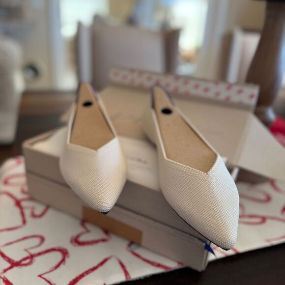 ROTHY'S NWT IN BOX FLATS VANILLA IN COLOR SIZE 10 - Picture 4 of 6